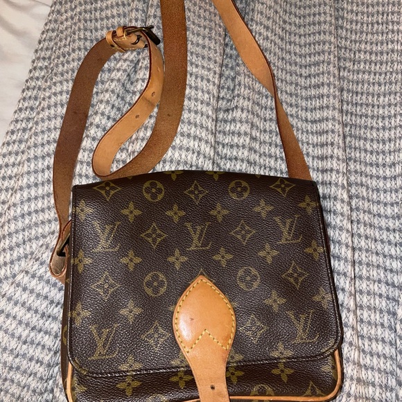 Louis Vuitton - Picture 15 of 15